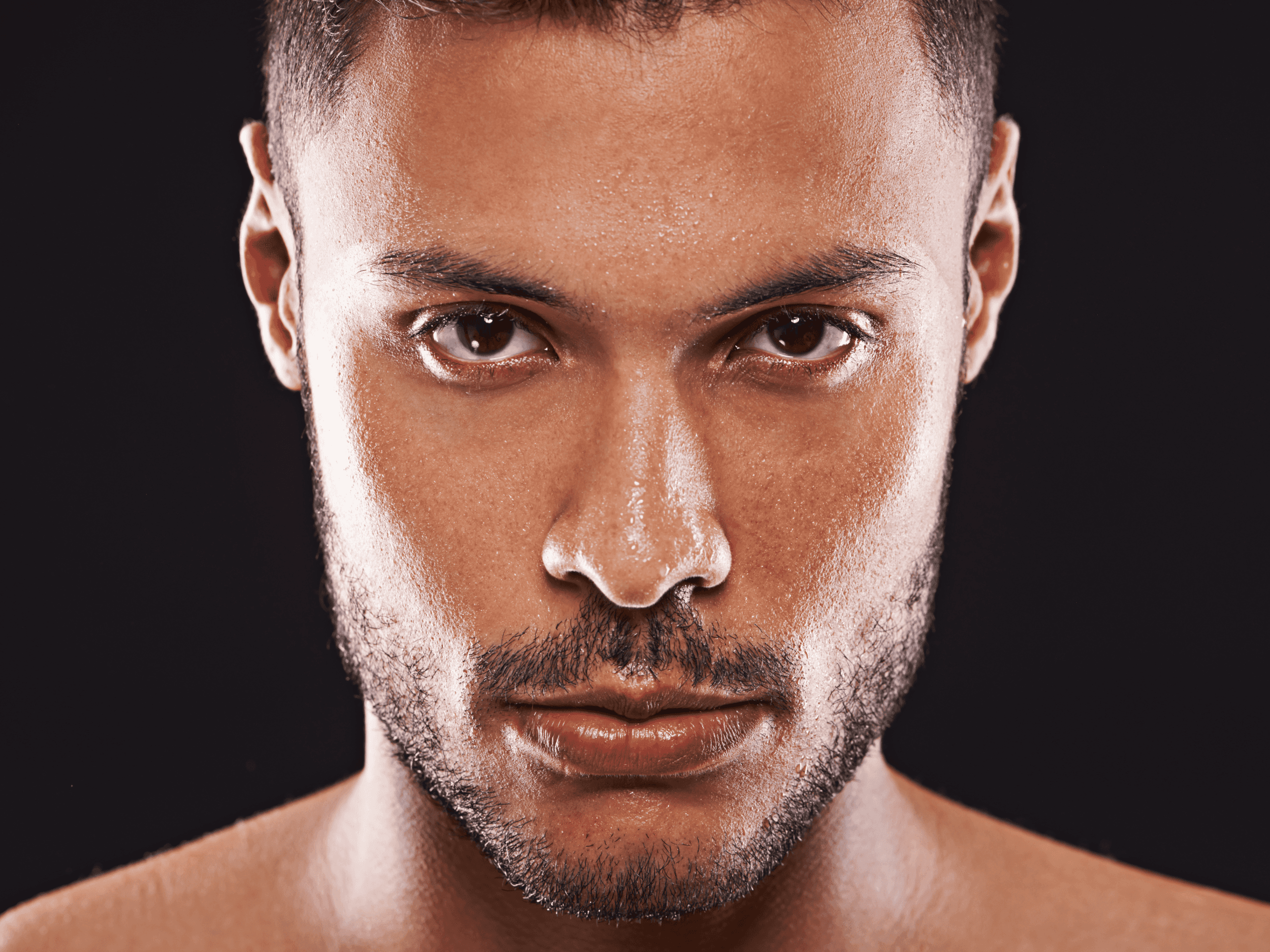 Masculinización facial y marcación mandibular: definir sin cirugía